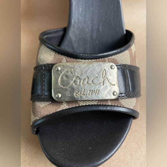 Coach Sandals w Heels - Picture 2 of 10